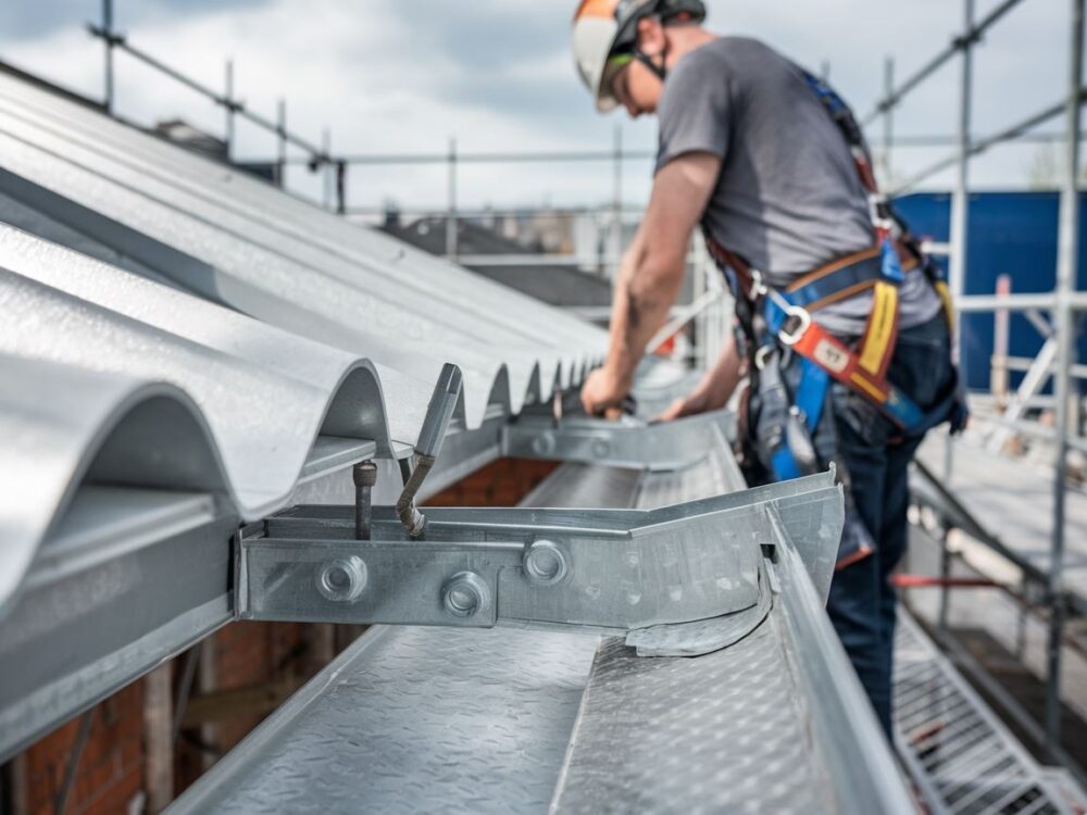 Rynny ocynkowane montowane na dachu