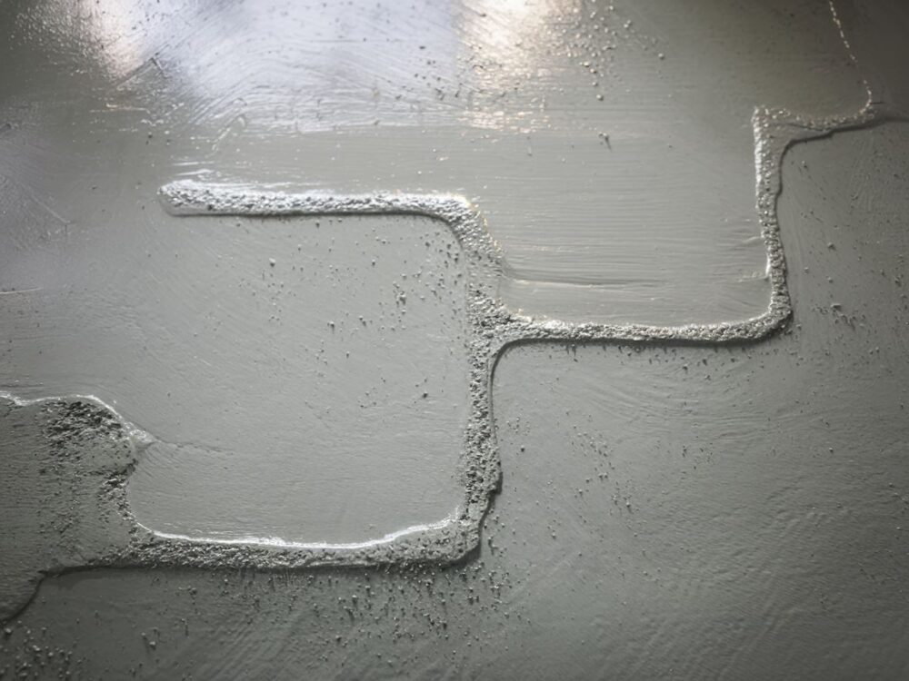 Zastosowanie farby na powierzchni betonowej