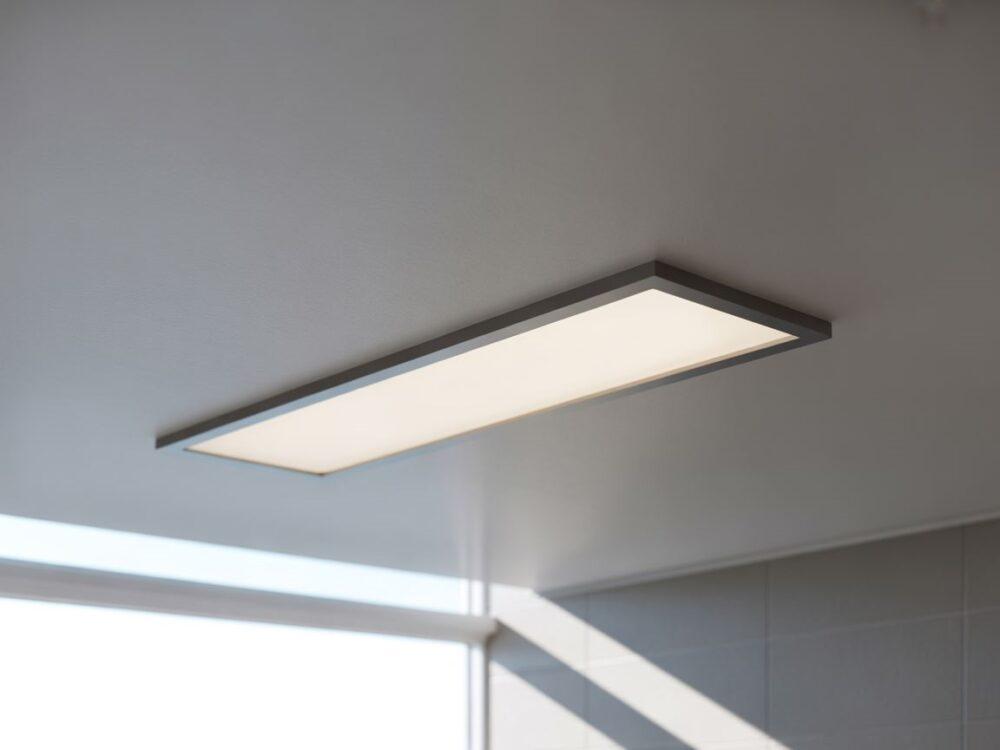 Nowoczesne sufity łazienkowe