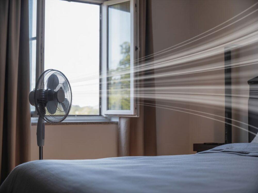 Otwartye okno świeże powietrze